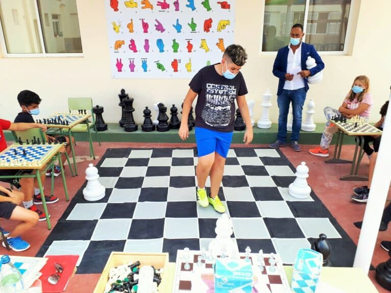 Antigua impulsa el ajedrez en los centros de estudio