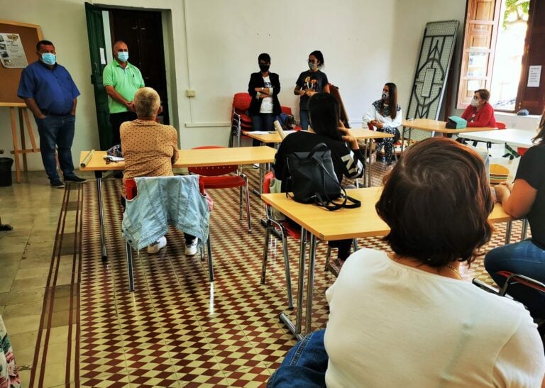 Antigua impulsa la artesanía y apoya a los artesanos organizando cursos de formación