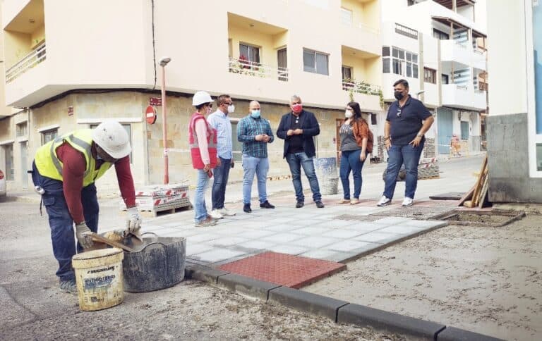 Las aceras de la capital se adaptarán a la normativa de accesibilidad universal