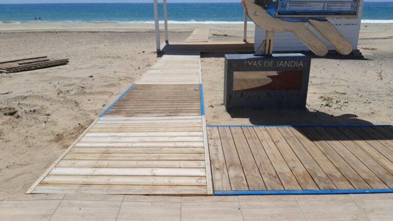 Pájara mejora la seguridad y accesibilidad de las playas con Bandera Azul