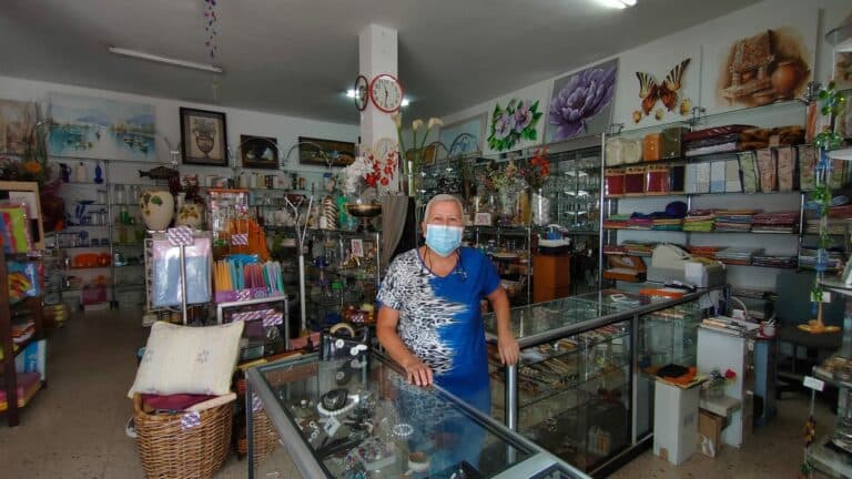 Regalos Saro dice adiós después de 34 años