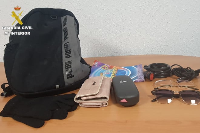 Dos detenidos por atracar con violencia a una mujer en Gran Tarajal