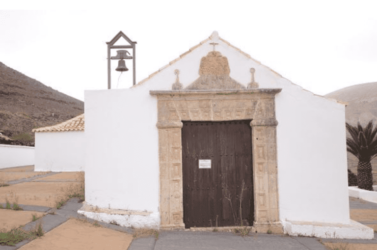 Mejoras en la Iglesia de Tuineje y las ermitas de Vallebrón, El Time y Llanos de la Concepción