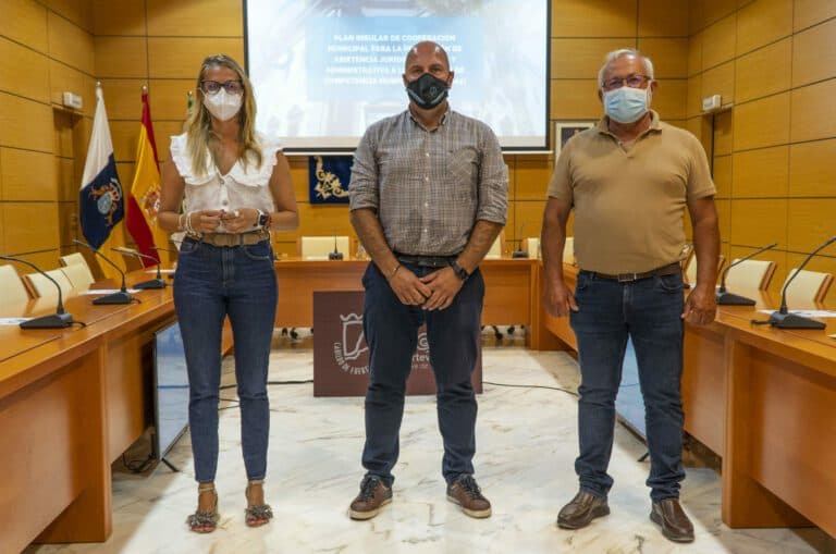 El Cabildo destina seis millones a ayuda jurídica y técnica en los ayuntamientos