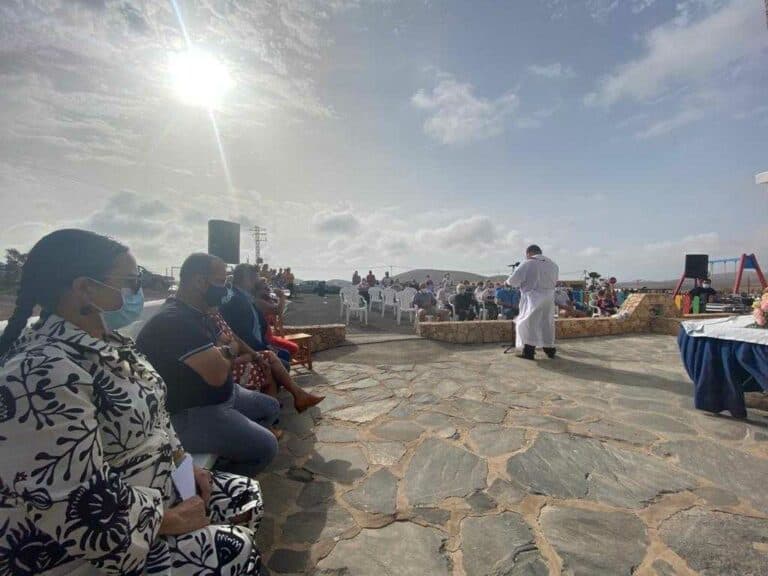 Pájara bendice la talla de la Virgen de Fátima
