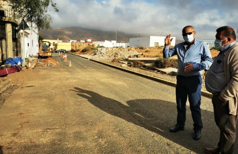 Más de 25 viviendas se beneficiarán por primera vez del alumbrado público en Antigua