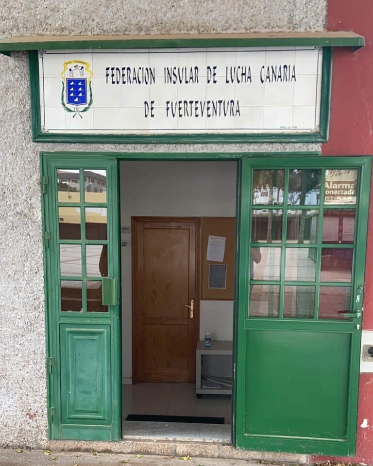 CC denuncia la «caótica gestión» de Puerto del Rosario en materia de lucha canaria