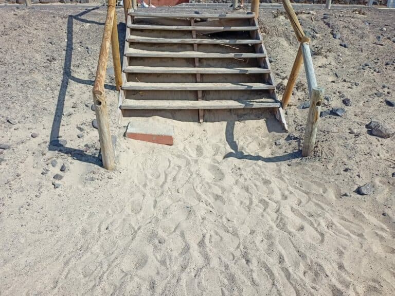 El PSOE acusa al grupo de gobierno de Pájara de tener las playas «abandonadas»