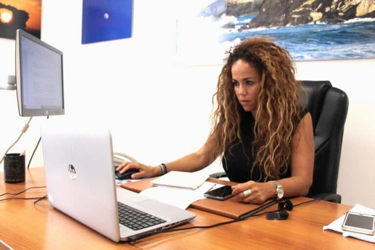 El Cabildo aumenta hasta un 10% la bonificación del transporte para no residentes