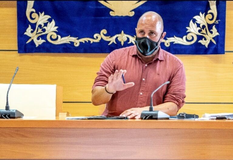 Tragsa ejecutará los trabajos de señalización horizontal de la Red Insular de Carreteras