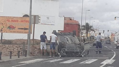 Un herido en el vuelco de un vehículo en Antigua