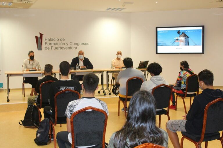 El Cabildo apuesta por los nómadas digitales para diversificar la economía