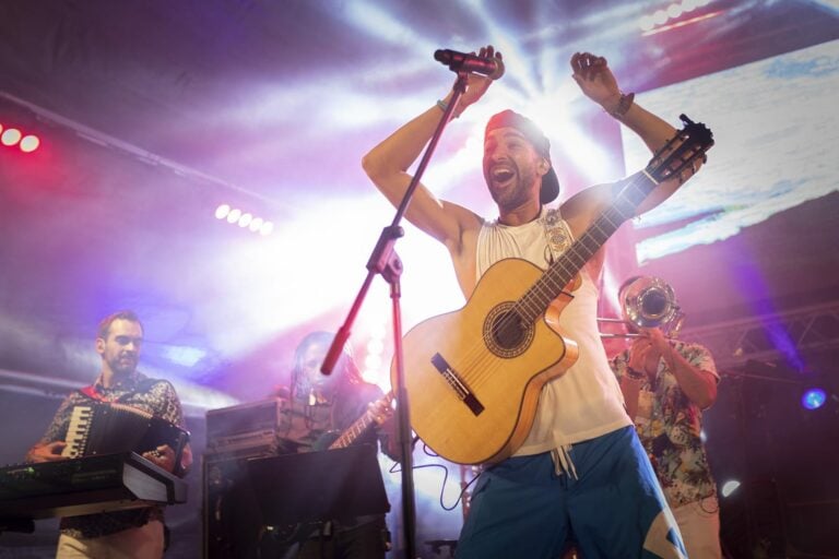 Este jueves comienzan las fiestas de Agua de Bueyes con El Vega como plato fuerte