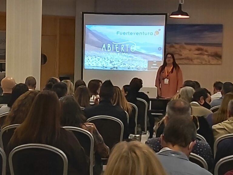El Patronato de Turismo promociona Fuerteventura ante mil agentes de viaje