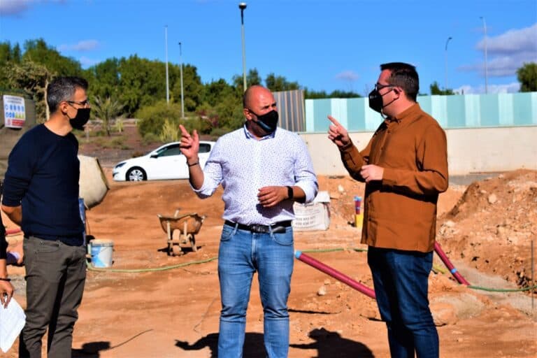 El Cabildo visita los trabajos de ajardinamiento del Complejo Insular de la Discapacidad