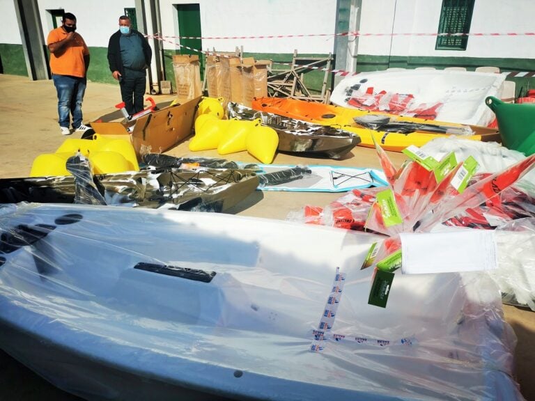 Antigua adquiere kayaks, optimist y material náutico deportivo