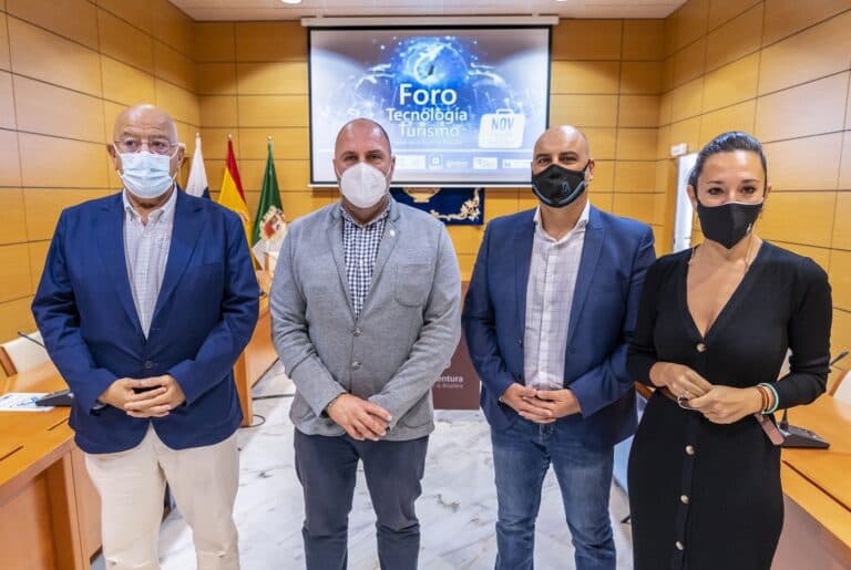El Foro de Tecnología y Turismo apuesta por la estrategia Win Win para potenciar Fuerteventura