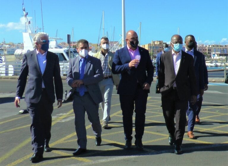 El presidente del Cabildo acompaña al primer ministro de Cabo Verde en su visita a Corralejo