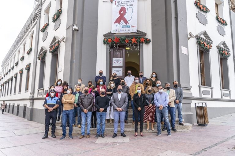 Minuto de silencio en recuerdo del bebé fallecido en aguas de Fuerteventura