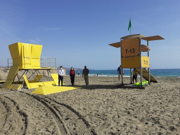 Pájara inicia la instalación de torres de vigilancia en varias playas del municipio