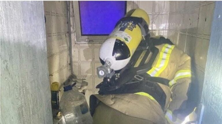 Una mujer en estado crítico en el incendio de una vivienda en Corralejo