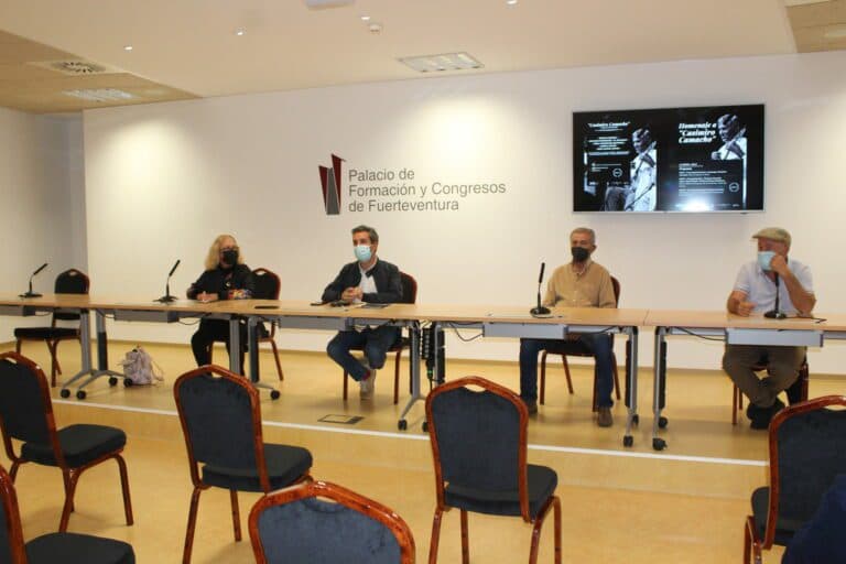 Homenaje a Casimiro Camacho con un concierto, libro y busto escultórico