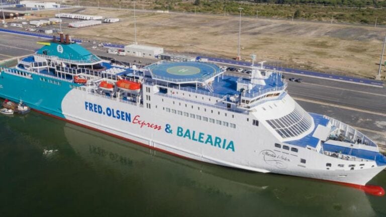 La línea marítima Huelva-Canarias incluirá escala en Fuerteventura