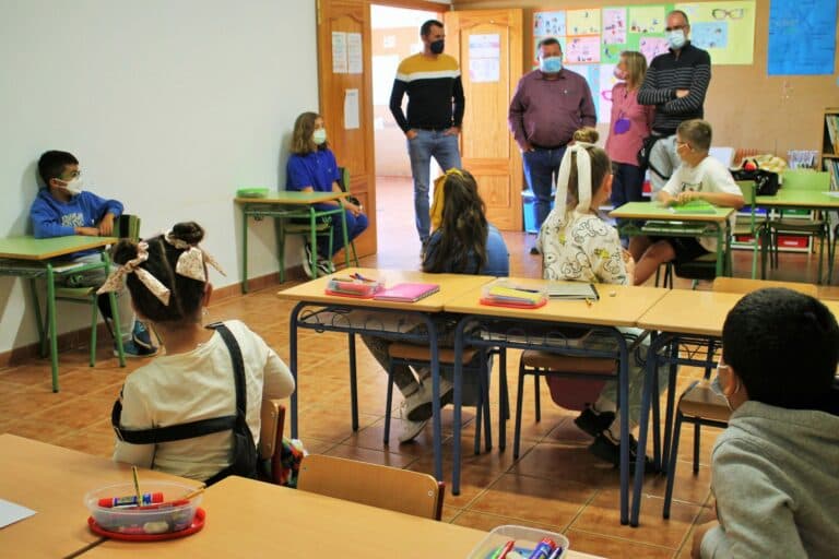 Teatro, cuentos y talleres conmemoran el Día de la Mujer en Antigua