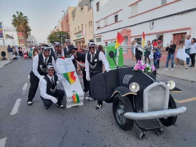 La Cabalgata portuense contagia de alegría a los majoreros