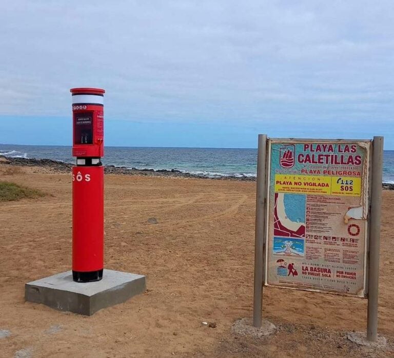 Las Caletillas y Punta de Piedra Cal estrenan dispositivos de emergencia y rescate acuático