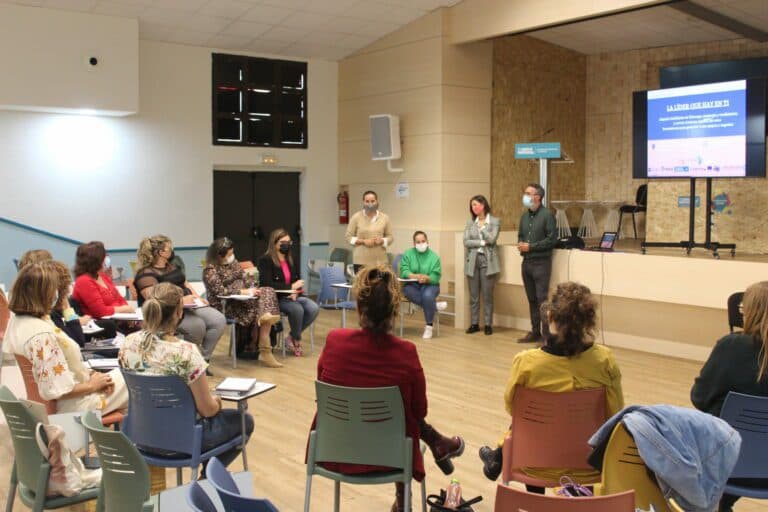 Éxito de la acción formativa del Cabildo para formar a mujeres en habilidades de liderazgo