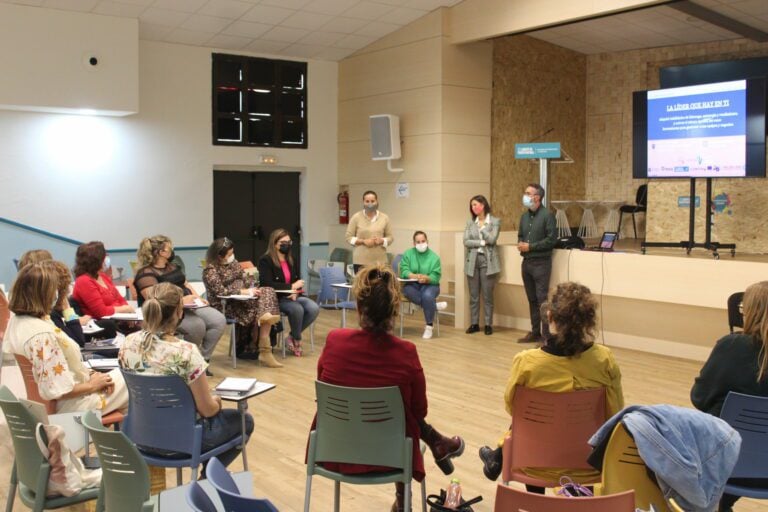 Éxito de la acción formativa del Cabildo para formar a mujeres en habilidades de liderazgo