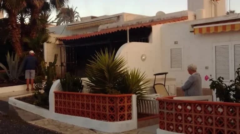La odisea de estos vecinos de Corralejo cuya solución desde el ayuntamiento es «rezar»