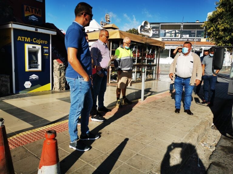 El alcalde activa un plan urgente de embellecimiento en Caleta de Fuste