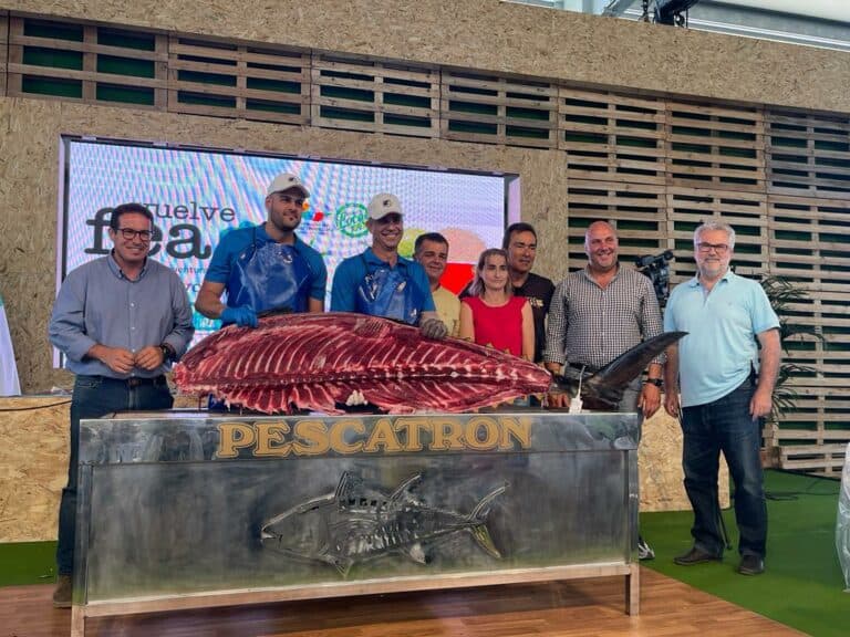 La pesca está presente en FEAGA con una demostración de despiece de atún rojo
