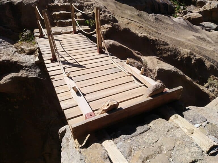 El Cabildo lamenta los destrozos vandálicos sufridos en Castillo de Lara, Las Peñitas y El Cotillo