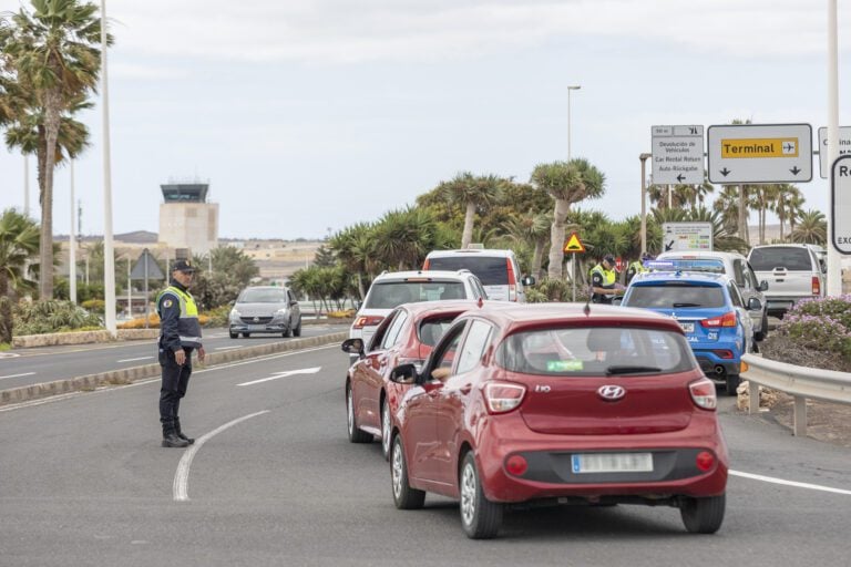La Policía Local portuense ‘a la caza’ del intrusismo en el sector del taxi