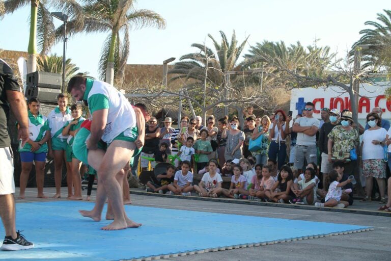 Magnífica tarde de Tradiciones Canarias en Caleta de Fuste