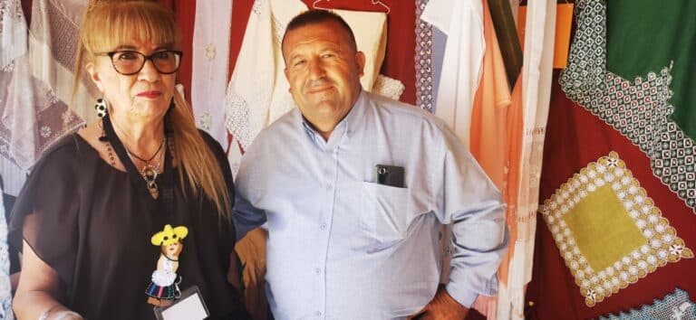 Artesanos y artistas invitan a disfrutar de la FIA en un ambiente único de cultura y música