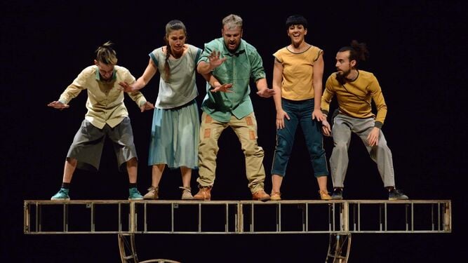 Las acrobacias de ‘Esencial’, de Vaivén Circo, llegan a la Feria del Libro