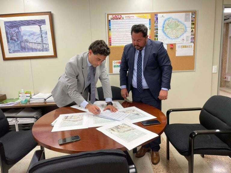 Gobierno de Canarias y Ayuntamiento rehabilitarán el Paseo Marítimo de Corralejo