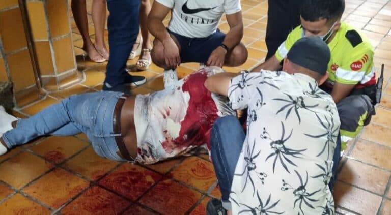 Un hombre herido por arma blanca en Corralejo