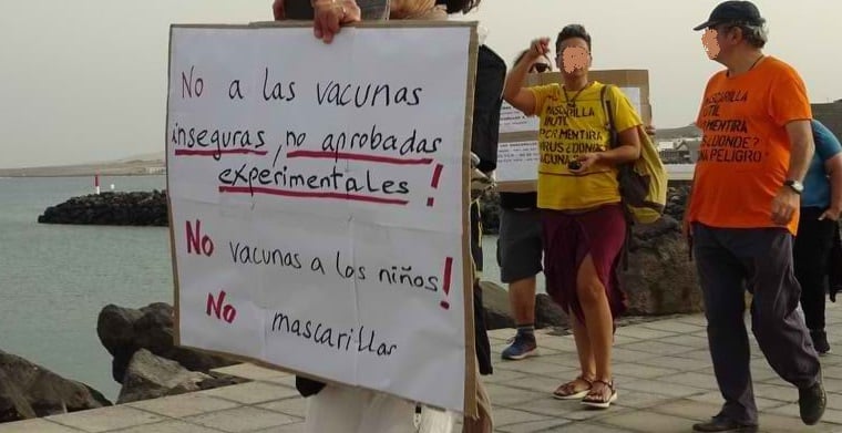 Antonio Cabrera, catedrático en Medicina Preventiva y Salud Pública: «Los negacionistas dicen grandes majaderías»