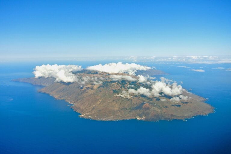 El Hierro sube a nivel 2 de alerta sanitaria