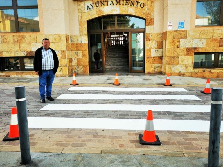 Antigua repasa en verano la señalización vial de todas sus calles