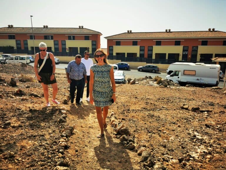 La iniciativa personal de Michele impulsa el cuidado medioambiental en la parte alta de Caleta de Fuste