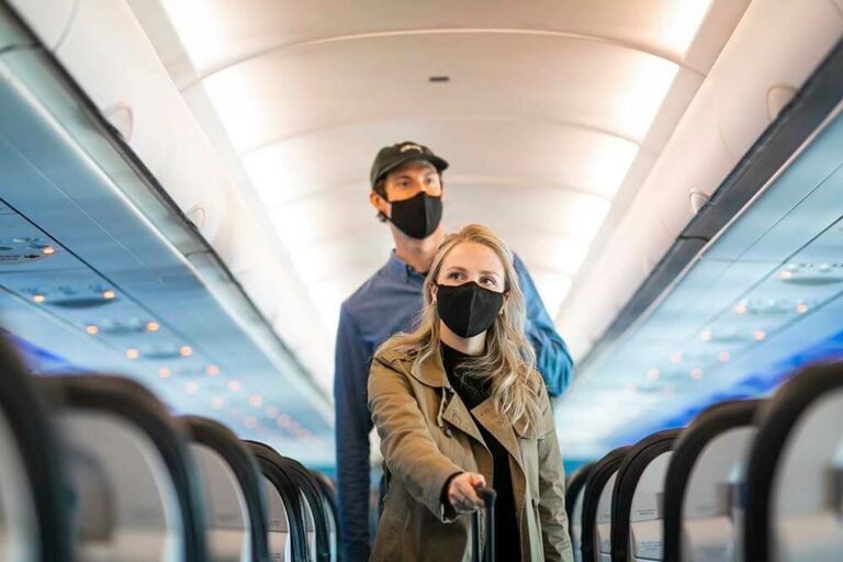 Torres comparte que las mascarillas solo sean obligatorias en centros de salud