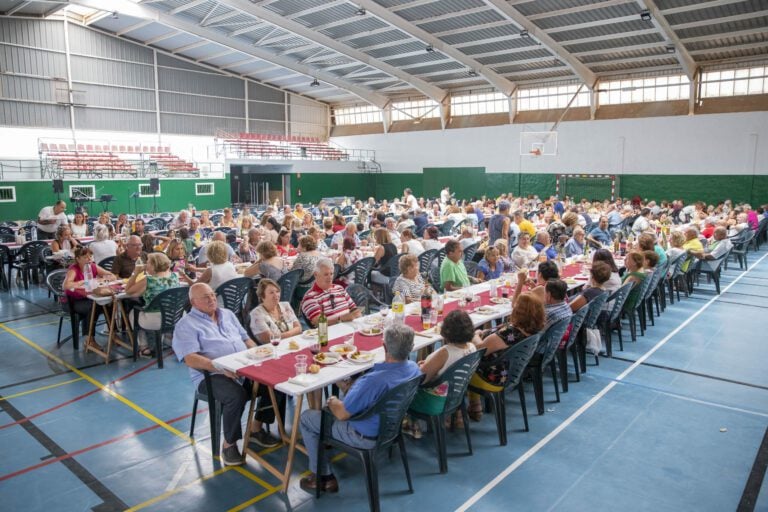Las Fiestas de Antigua retoman por fin la Comida de Hermandad