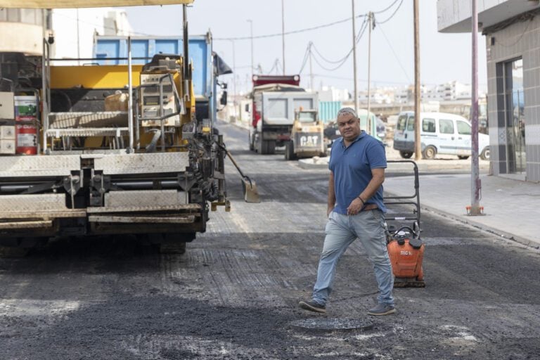 La calle Teresa López, con nuevo asfalto