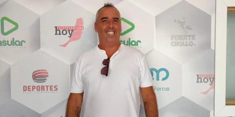 Consigue una almohada y un vale de 50 euros para material escolar con ColchonInteligente.com